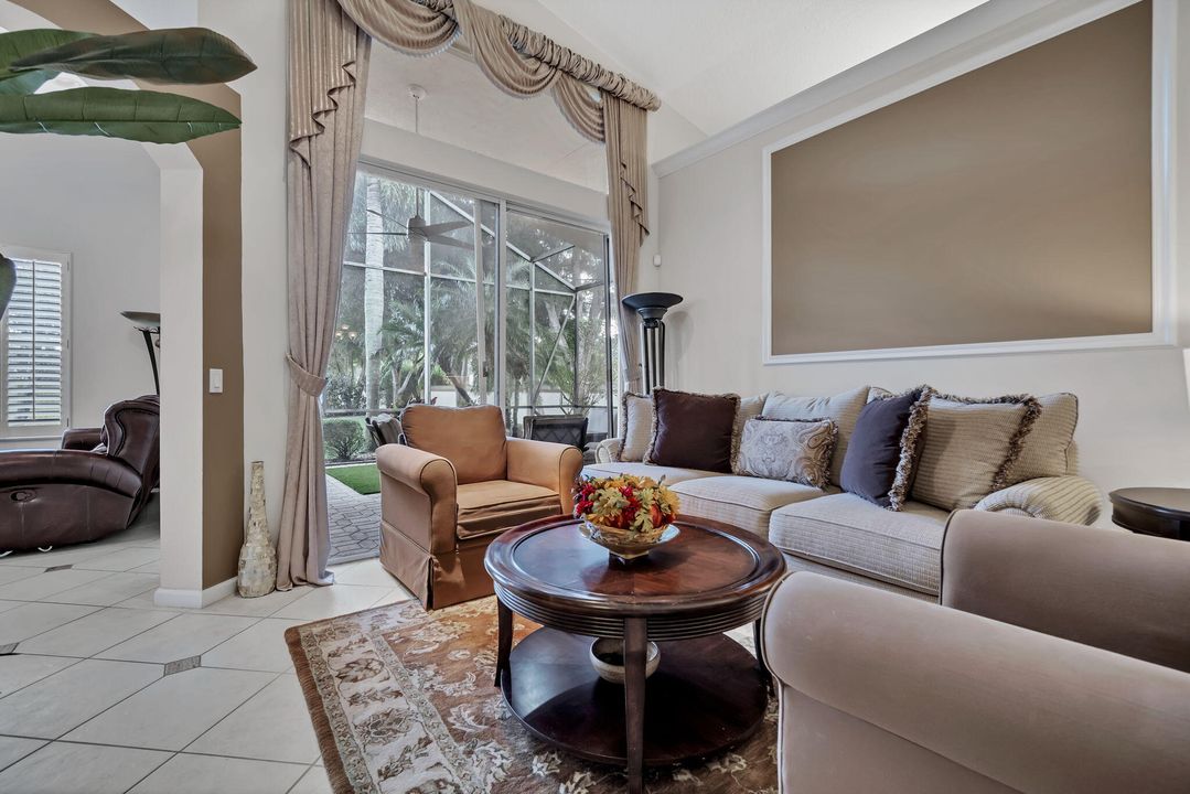 For Sale: $539,000 (3 beds, 2 baths, 2249 Square Feet)