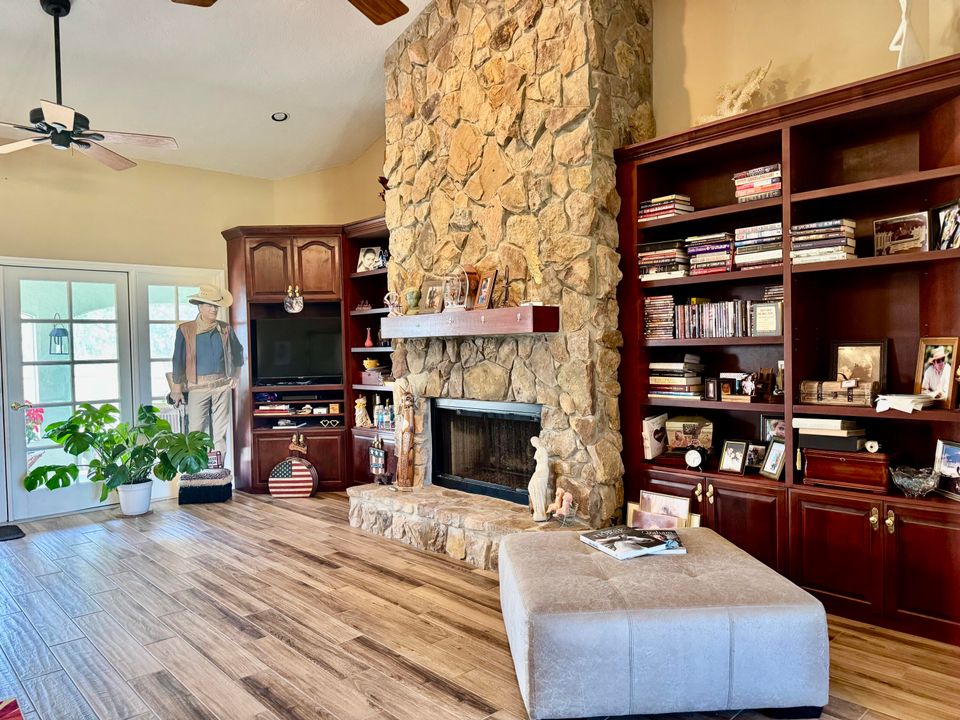 待售: $599,000 (4 贝兹, 3 浴室, 3023 平方英尺)