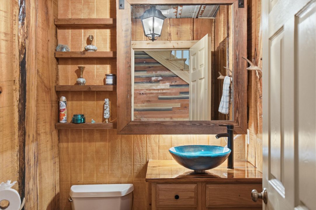 For Sale: $460,000 (4 beds, 2 baths, 2204 Square Feet)