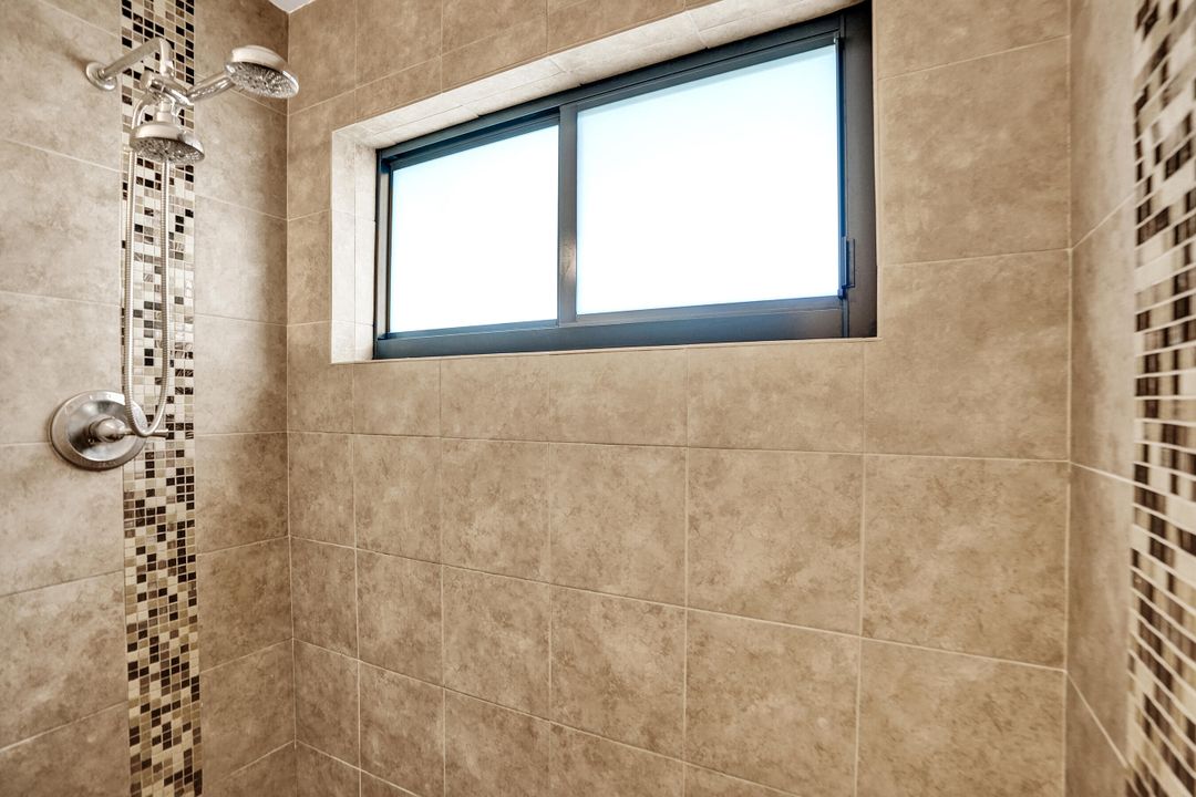 En Venta: $389,000 (3 camas, 2 baños, 1581 Pies cuadrados)