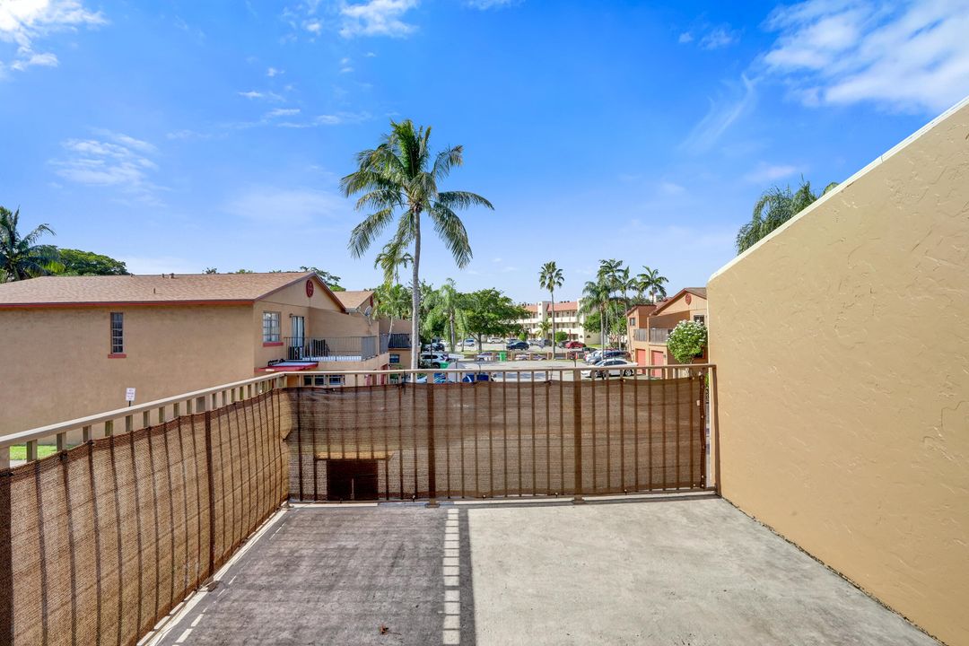 En Venta: $389,000 (3 camas, 2 baños, 1581 Pies cuadrados)