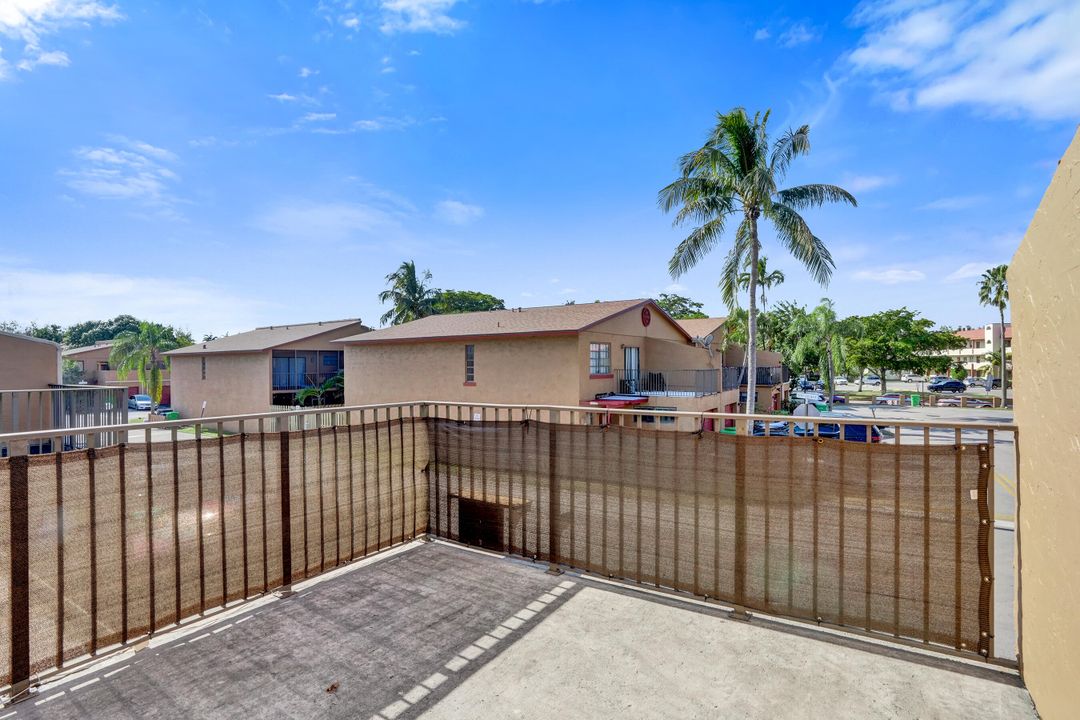 En Venta: $389,000 (3 camas, 2 baños, 1581 Pies cuadrados)