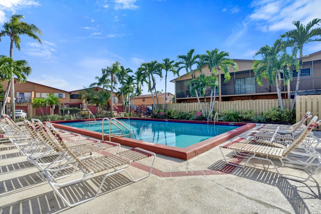 En Venta: $389,000 (3 camas, 2 baños, 1581 Pies cuadrados)