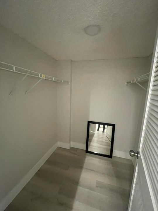 For Sale: $245,000 (2 beds, 2 baths, 1130 Square Feet)