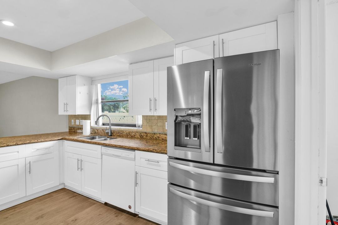 For Sale: $600,000 (4 beds, 2 baths, 2079 Square Feet)