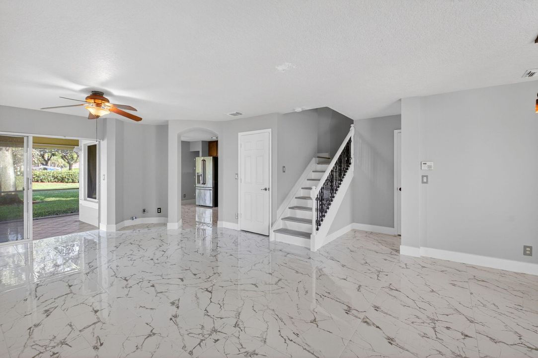 For Rent: $2,995 (4 beds, 2 baths, 1681 Square Feet)