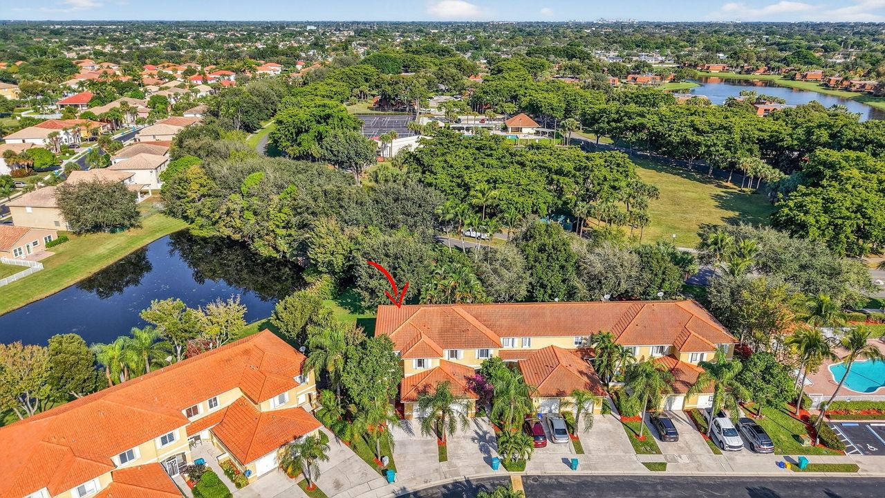 For Rent: $2,995 (4 beds, 2 baths, 1681 Square Feet)