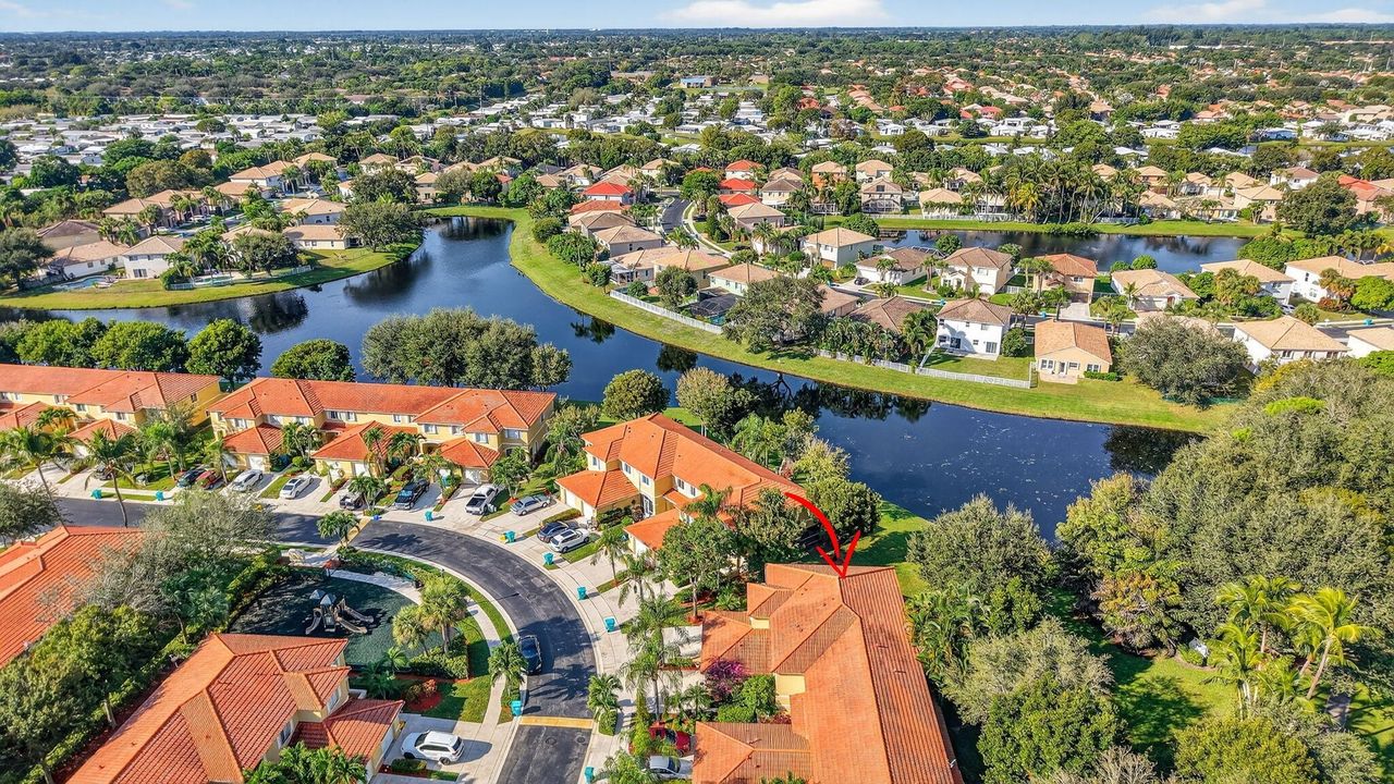 For Rent: $2,995 (4 beds, 2 baths, 1681 Square Feet)