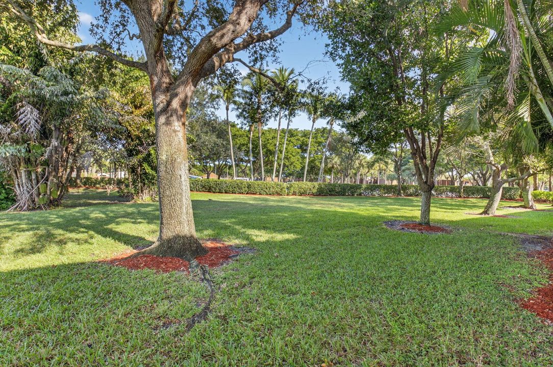 For Rent: $2,995 (4 beds, 2 baths, 1681 Square Feet)