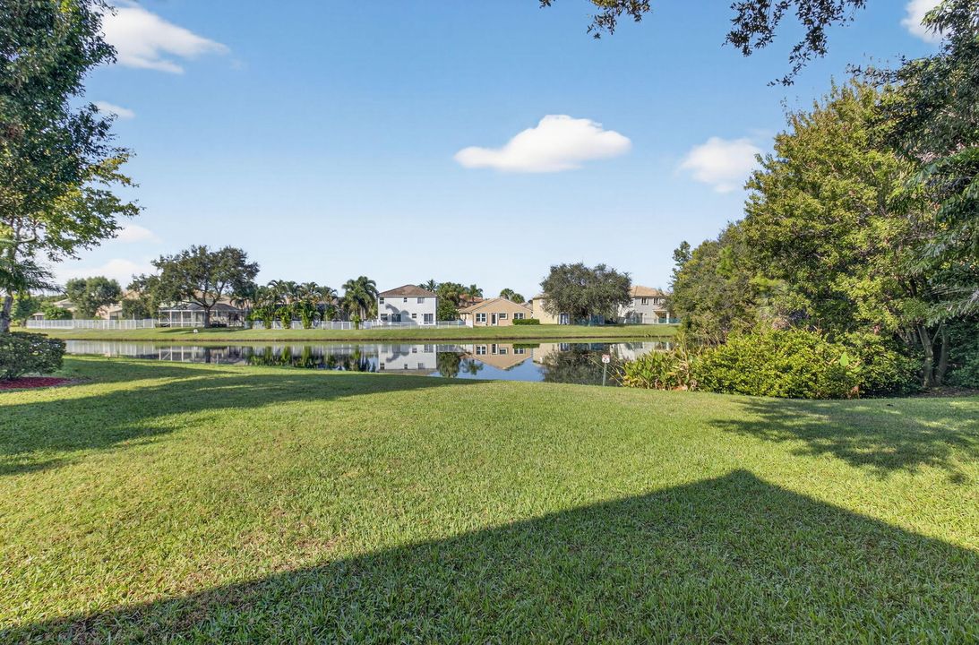 For Rent: $2,995 (4 beds, 2 baths, 1681 Square Feet)