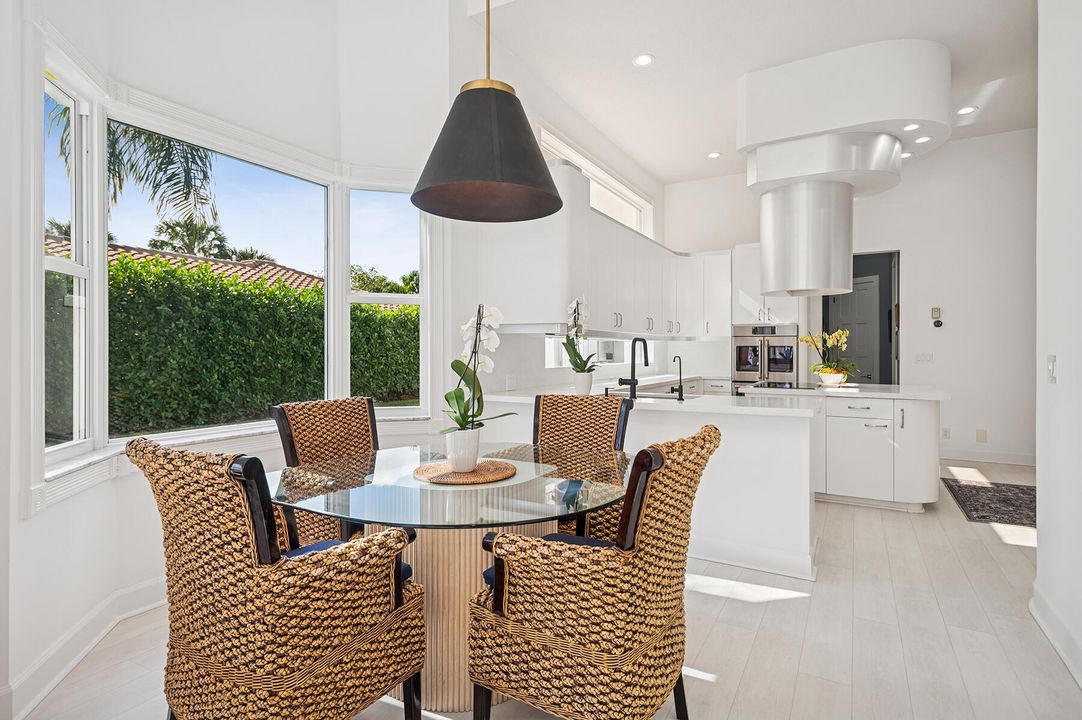 На продажу: $3,950,000 (4 спален, 4 ванн, 4874 Квадратных фут)