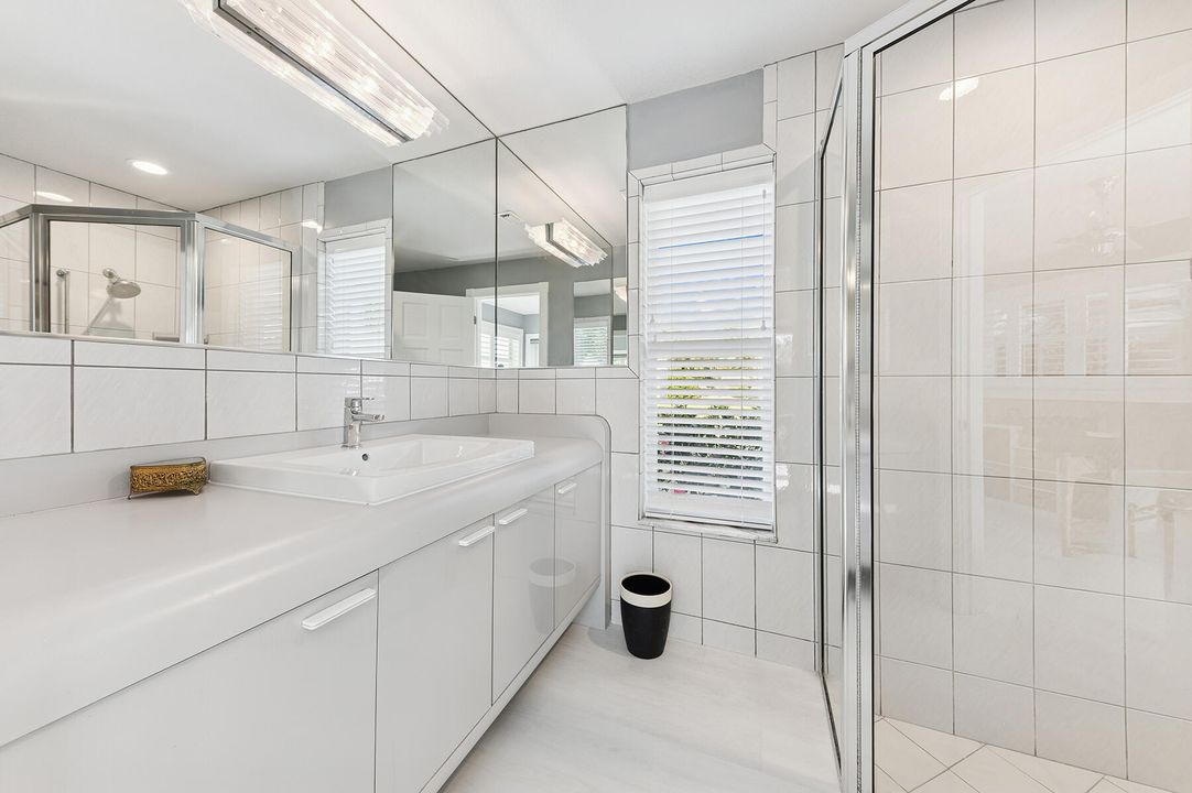 На продажу: $3,950,000 (4 спален, 4 ванн, 4874 Квадратных фут)