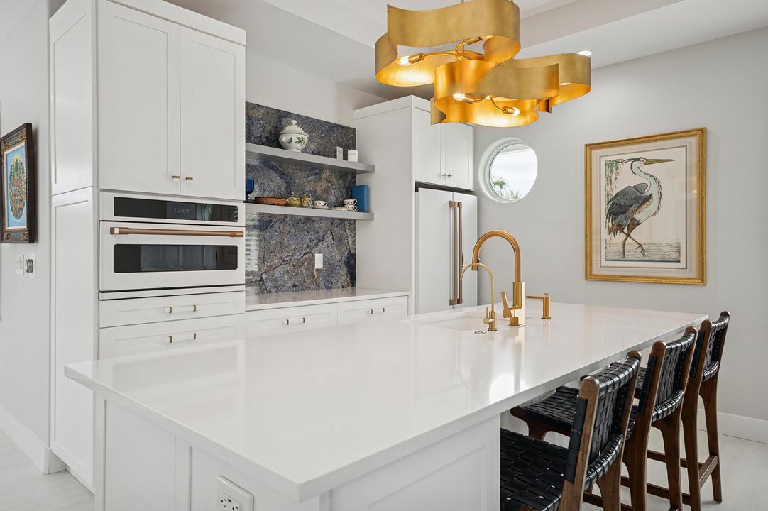 На продажу: $3,950,000 (4 спален, 4 ванн, 4874 Квадратных фут)