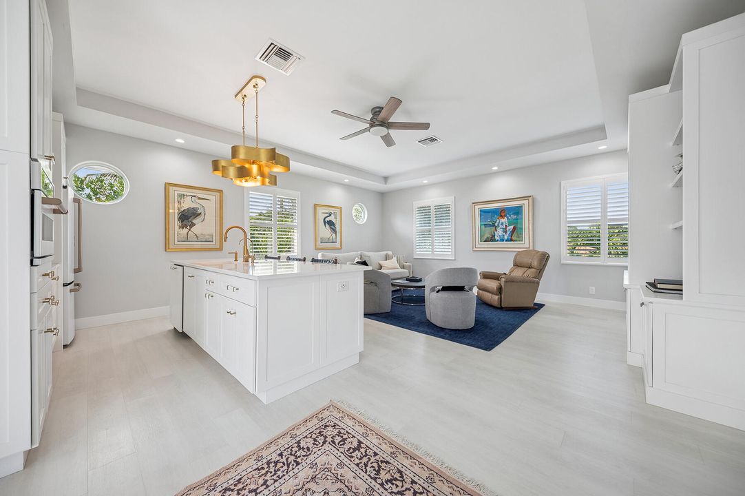 На продажу: $3,950,000 (4 спален, 4 ванн, 4874 Квадратных фут)