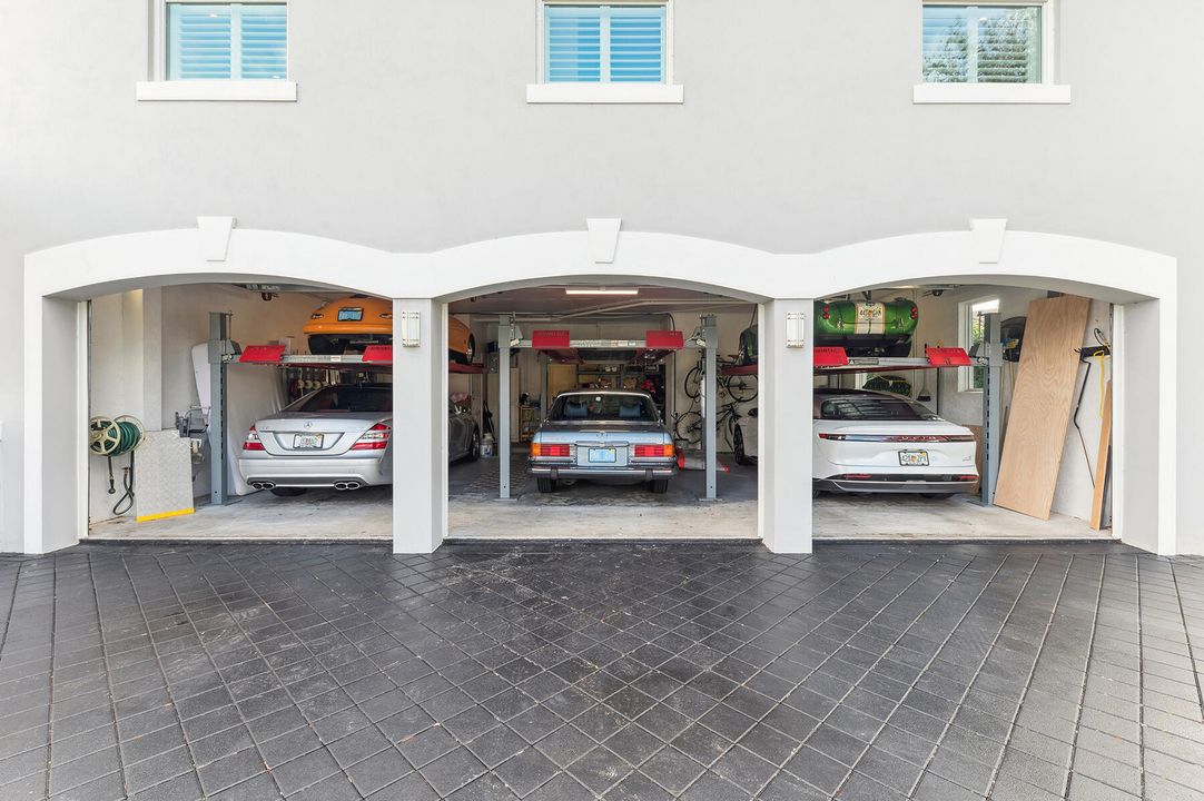 На продажу: $3,950,000 (4 спален, 4 ванн, 4874 Квадратных фут)