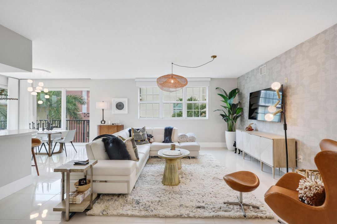 На продажу: $1,150,000 (3 спален, 2 ванн, 1762 Квадратных фут)