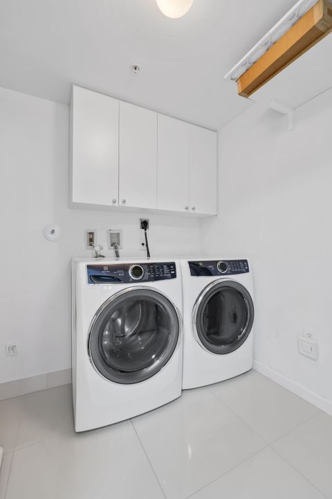 На продажу: $1,150,000 (3 спален, 2 ванн, 1762 Квадратных фут)