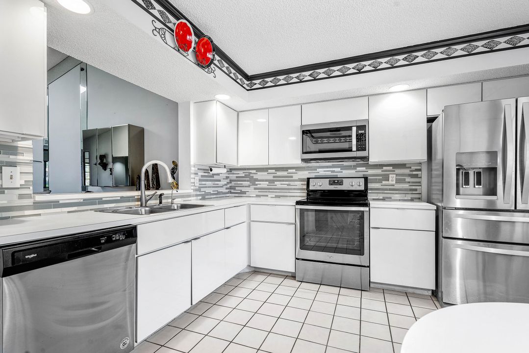 待售: $325,000 (3 贝兹, 2 浴室, 1572 平方英尺)