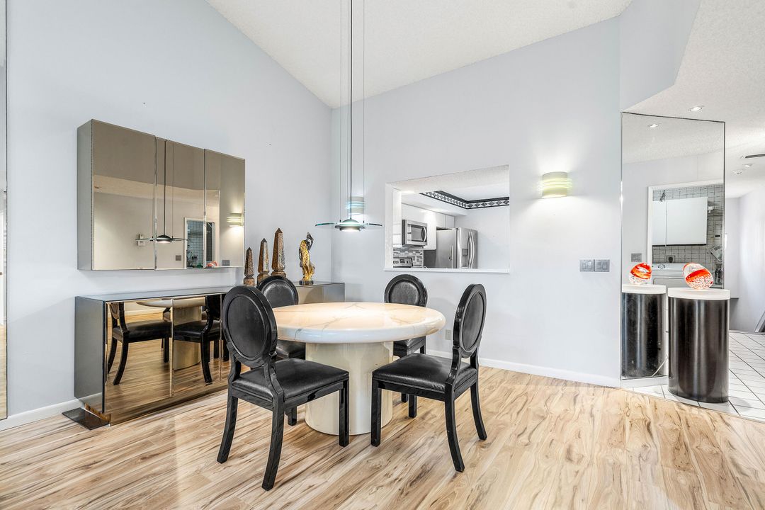 待售: $325,000 (3 贝兹, 2 浴室, 1572 平方英尺)