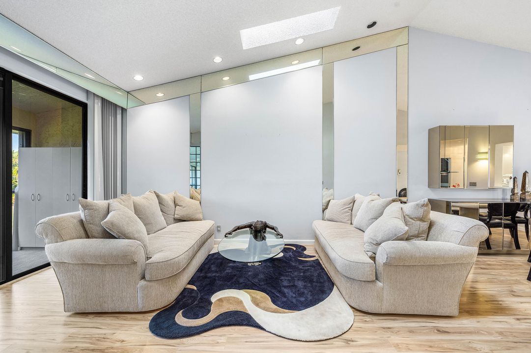 待售: $325,000 (3 贝兹, 2 浴室, 1572 平方英尺)