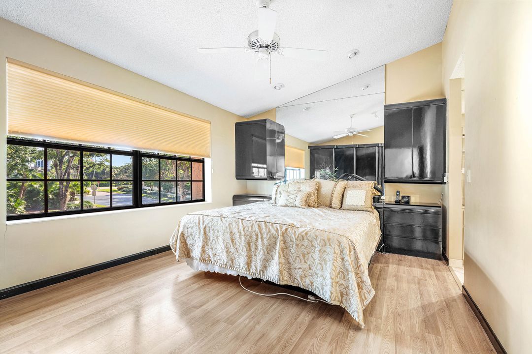 待售: $325,000 (3 贝兹, 2 浴室, 1572 平方英尺)