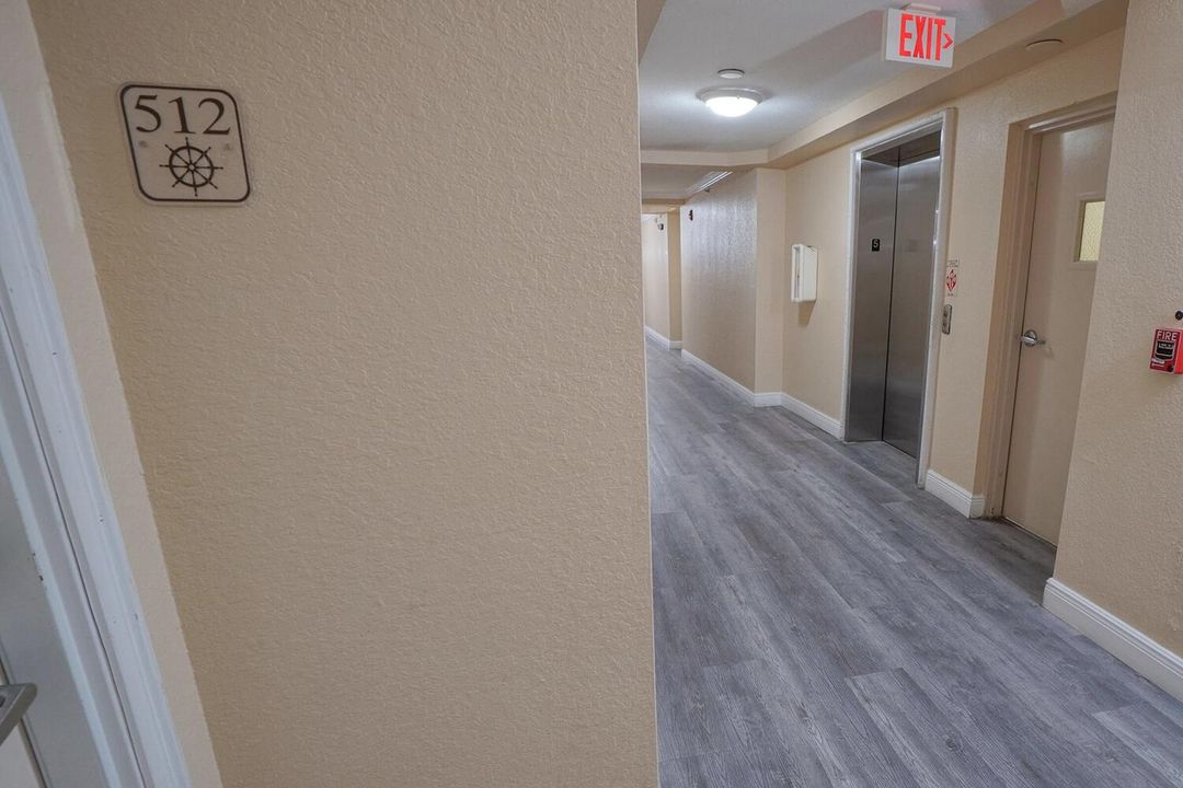 В аренду: $2,700 (2 спален, 2 ванн, 793 Квадратных фут)