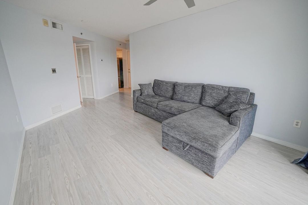 В аренду: $2,700 (2 спален, 2 ванн, 793 Квадратных фут)