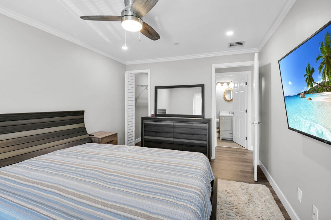 For Rent: $1,975 (2 beds, 2 baths, 920 Square Feet)