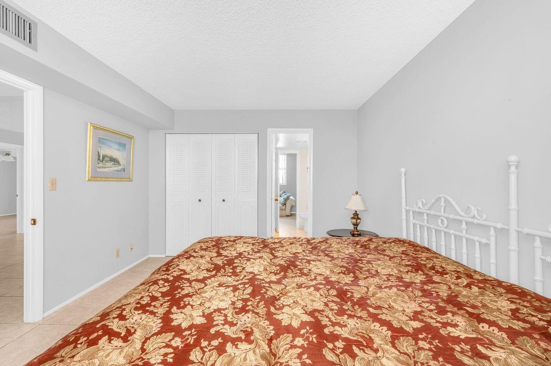 В аренду: $1,800 (2 спален, 2 ванн, 1250 Квадратных фут)