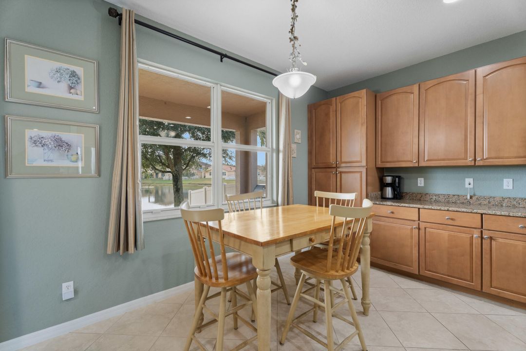 待售: $550,000 (3 贝兹, 2 浴室, 2184 平方英尺)