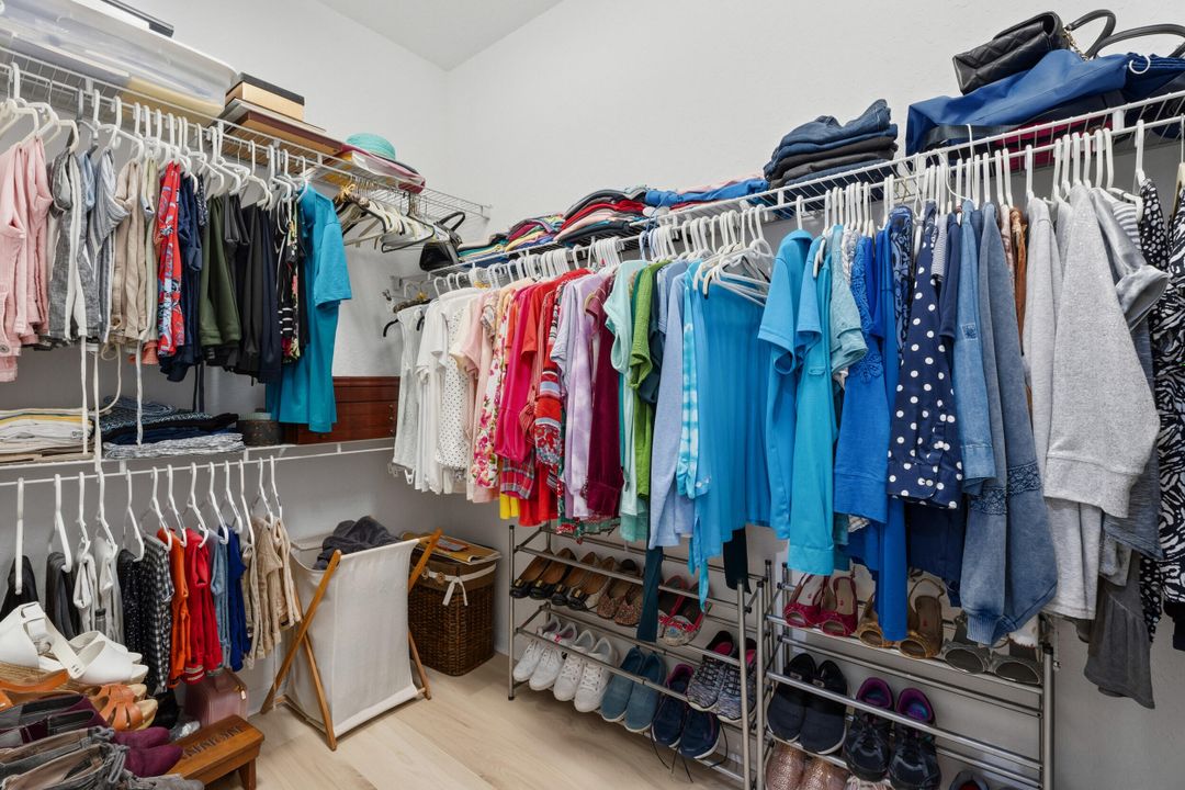 待售: $550,000 (3 贝兹, 2 浴室, 2184 平方英尺)