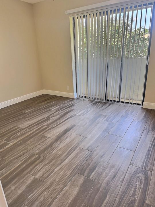 出租: $1,800 (2 贝兹, 2 浴室, 1059 平方英尺)