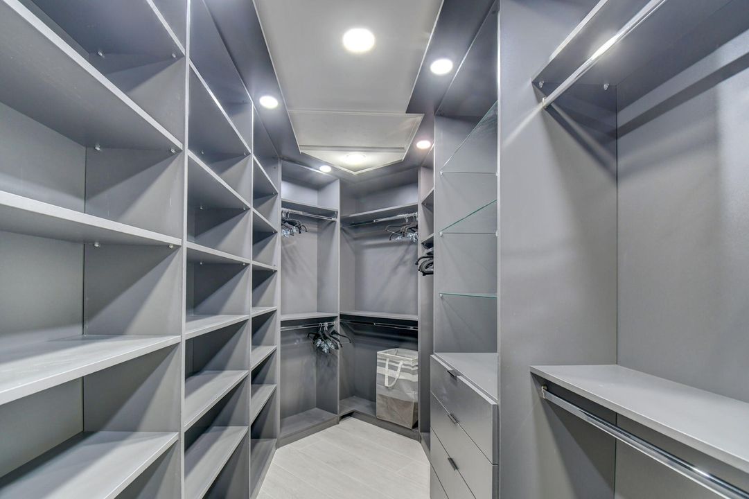 В аренду: $30,000 (5 спален, 5 ванн, 3200 Квадратных фут)