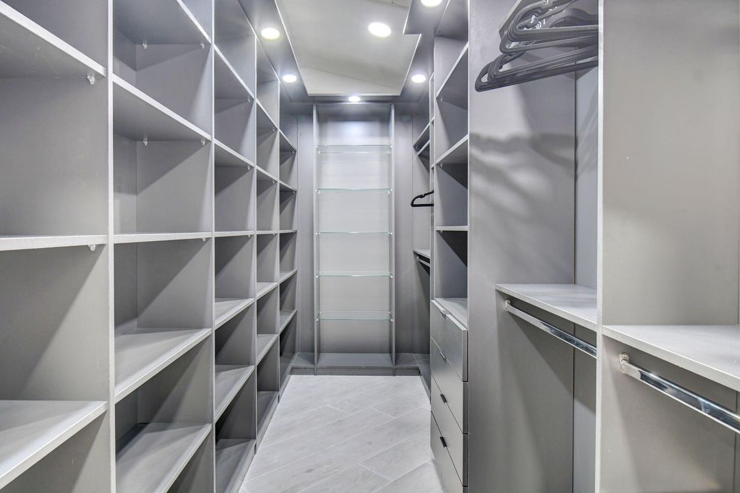 В аренду: $30,000 (5 спален, 5 ванн, 3200 Квадратных фут)