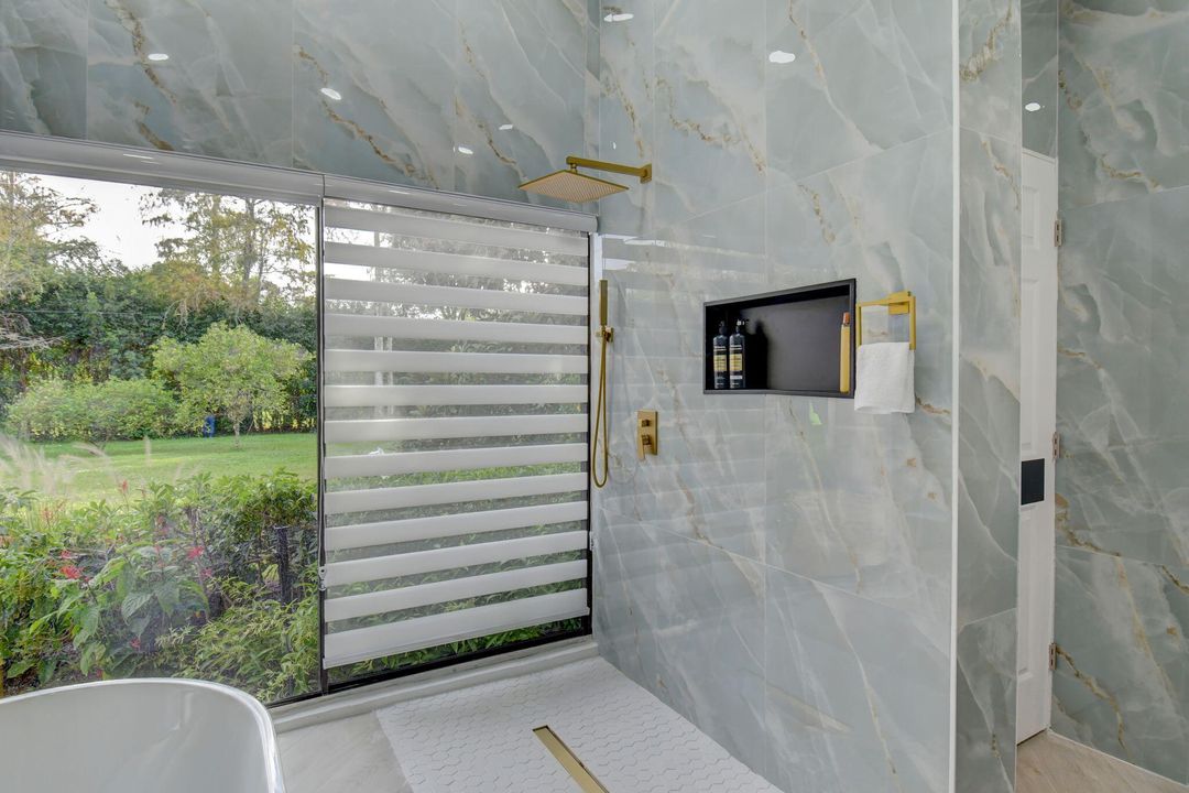 В аренду: $30,000 (5 спален, 5 ванн, 3200 Квадратных фут)