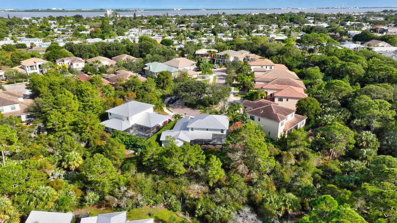 For Sale: $1,150,000 (4 beds, 3 baths, 2872 Square Feet)