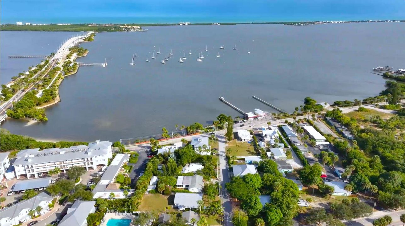 For Sale: $1,150,000 (4 beds, 3 baths, 2872 Square Feet)