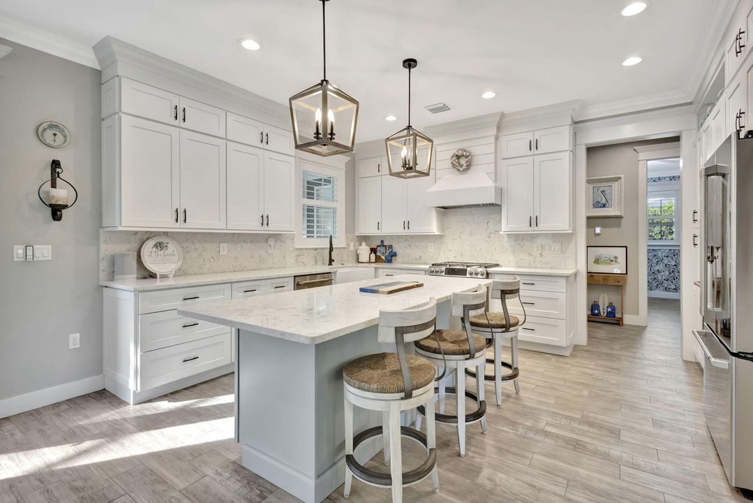 For Sale: $1,150,000 (4 beds, 3 baths, 2872 Square Feet)