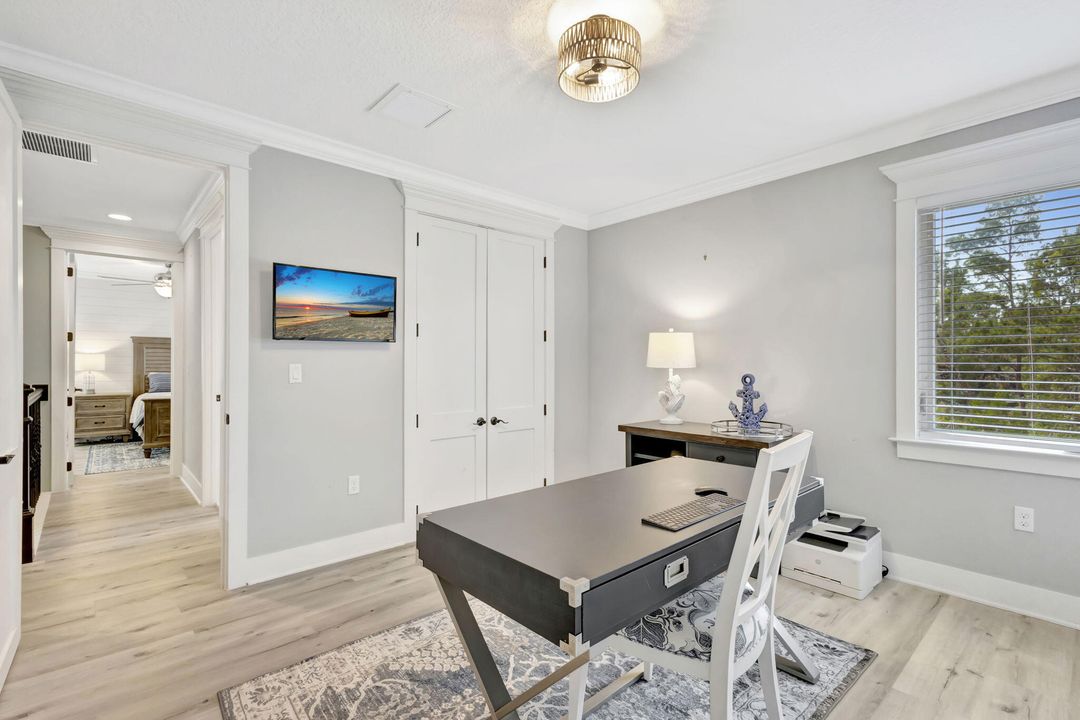 For Sale: $1,150,000 (4 beds, 3 baths, 2872 Square Feet)