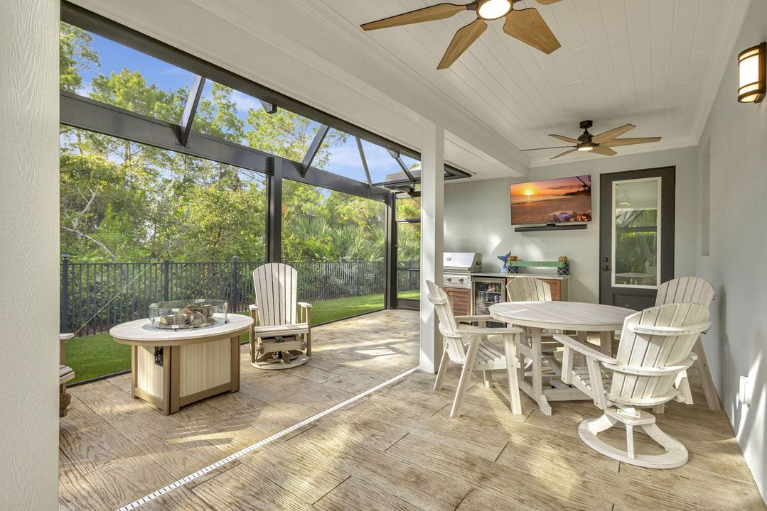 For Sale: $1,150,000 (4 beds, 3 baths, 2872 Square Feet)