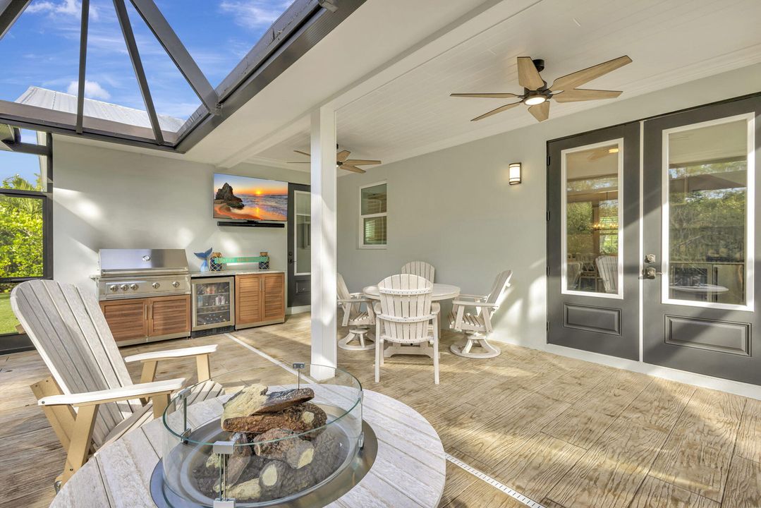 For Sale: $1,150,000 (4 beds, 3 baths, 2872 Square Feet)