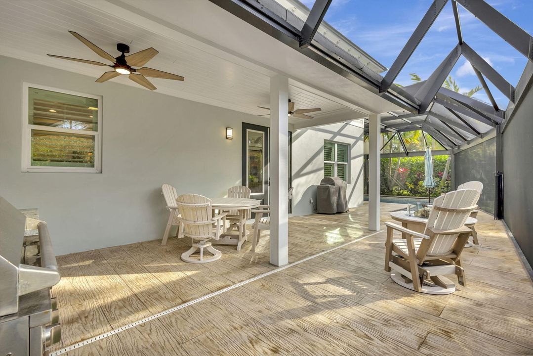 For Sale: $1,150,000 (4 beds, 3 baths, 2872 Square Feet)