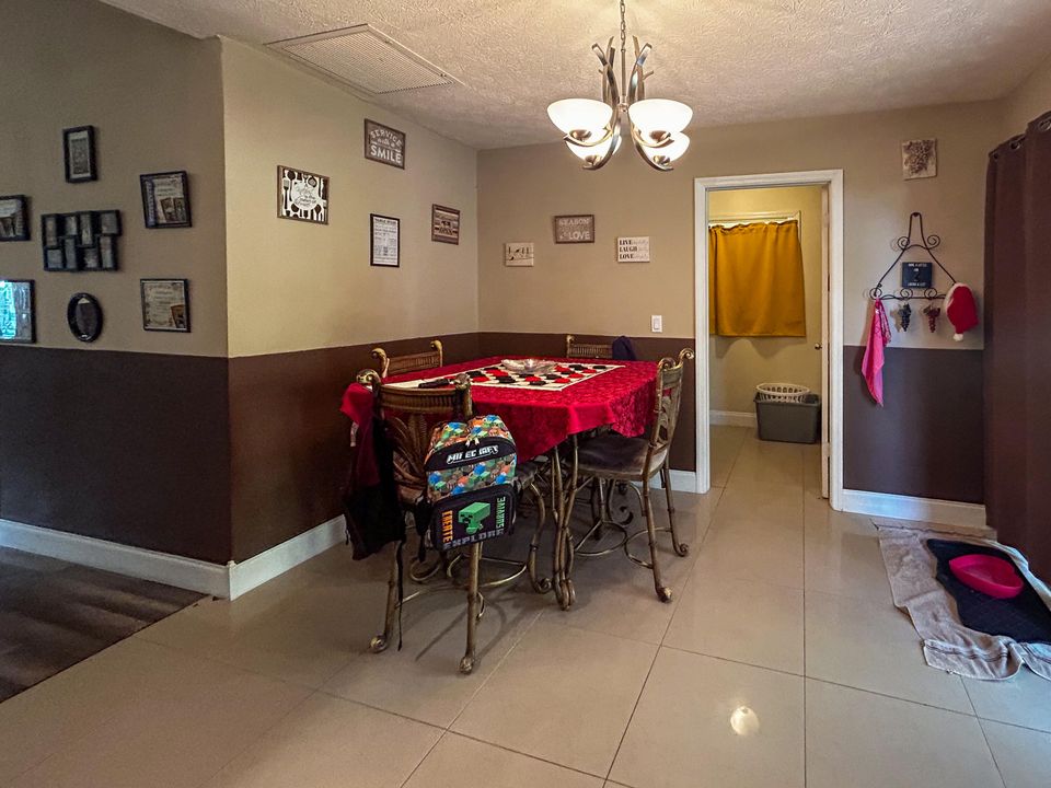 En Venta: $249,995 (3 camas, 2 baños, 1552 Pies cuadrados)