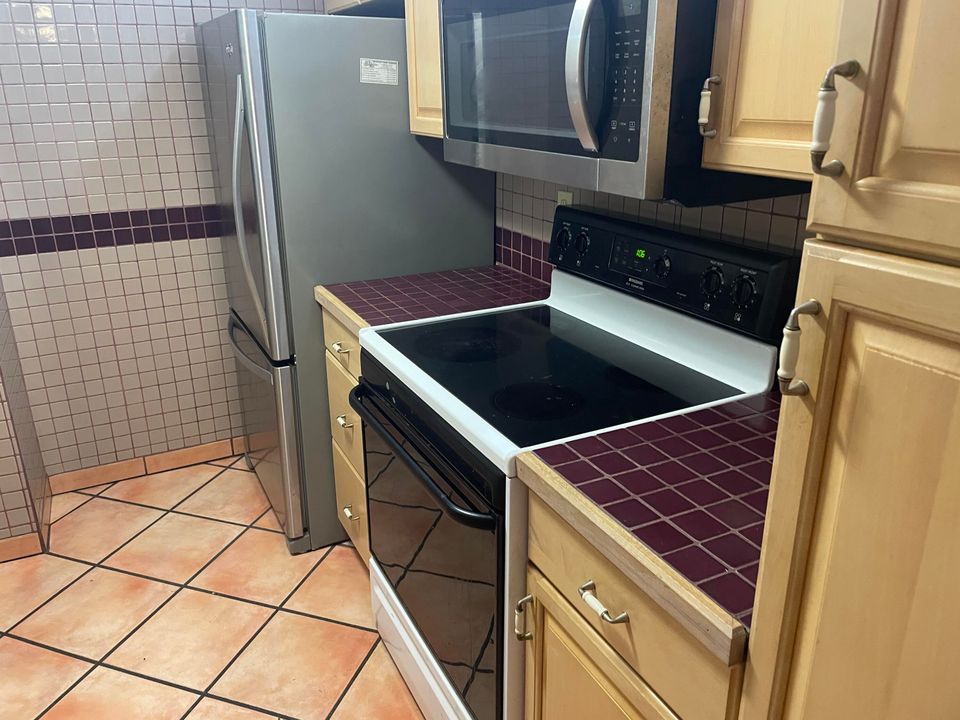 En Venta: $72,000 (2 camas, 2 baños, 994 Pies cuadrados)