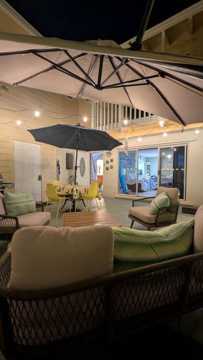 出租: $4,700 (2 贝兹, 2 浴室, 1250 平方英尺)