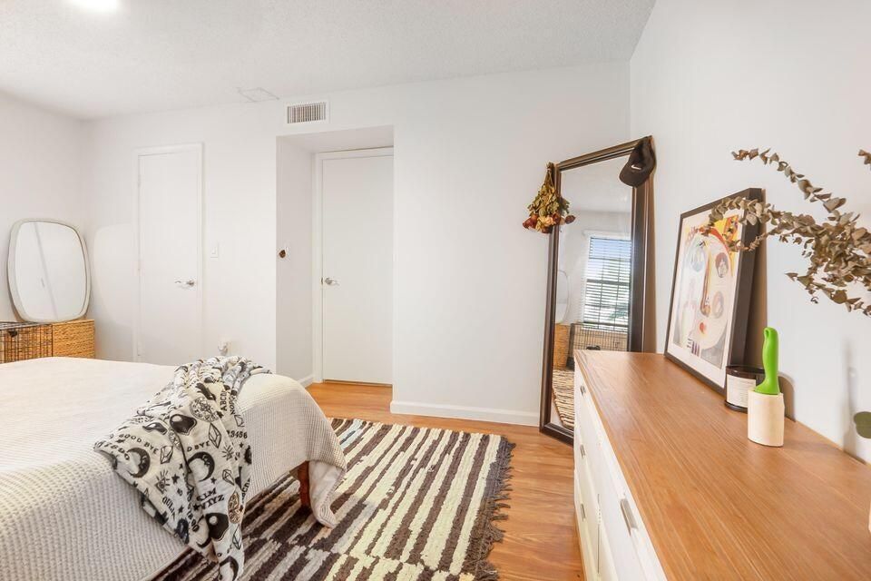 В аренду: $1,950 (1 спален, 1 ванн, 696 Квадратных фут)