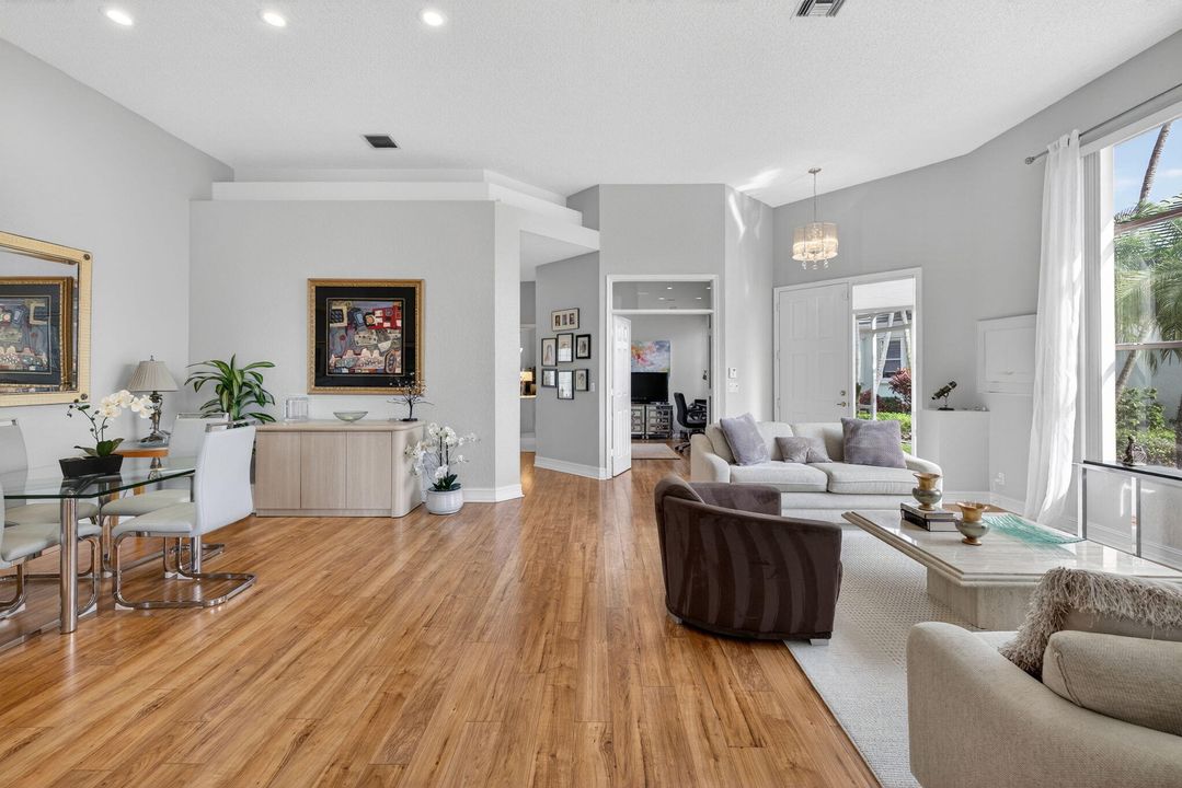 En Venta: $397,500 (3 camas, 2 baños, 2277 Pies cuadrados)