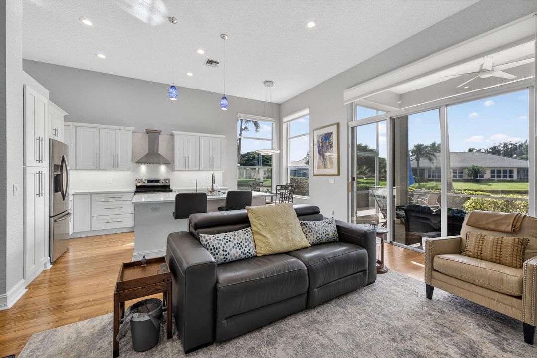 En Venta: $397,500 (3 camas, 2 baños, 2277 Pies cuadrados)