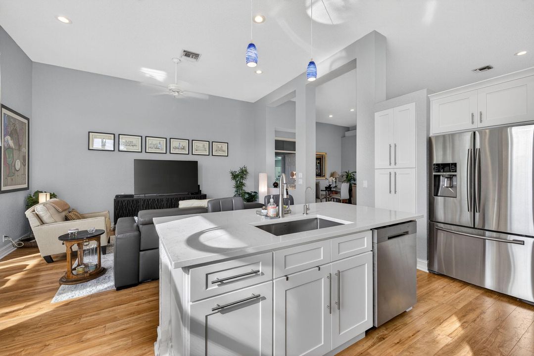 En Venta: $397,500 (3 camas, 2 baños, 2277 Pies cuadrados)