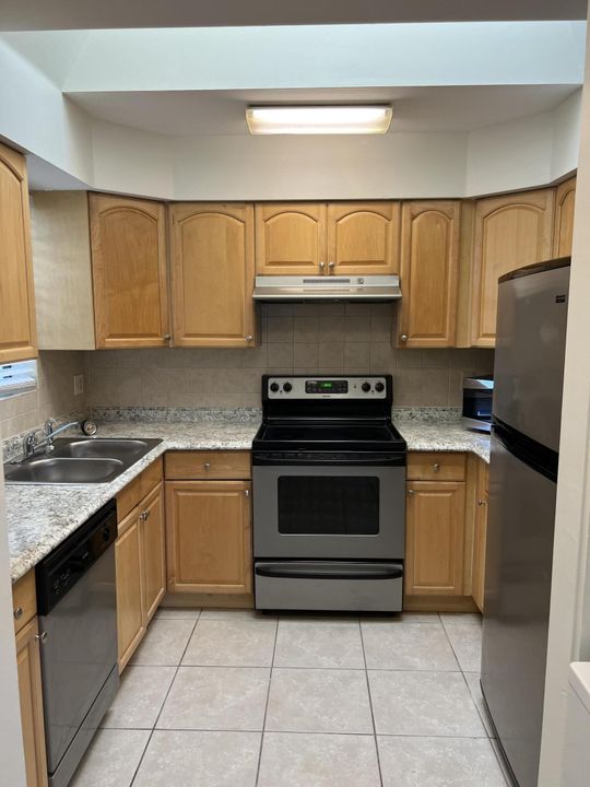 En Renta: $2,000 (2 camas, 2 baños, 895 Pies cuadrados)